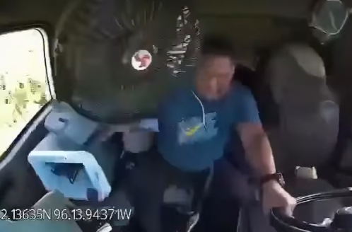 MOTORISTA PERDE O CONTROLE DE TRAILER APÓS DEIXAR O VOLANTE COM VEÍCULO EM MOVIMENTO